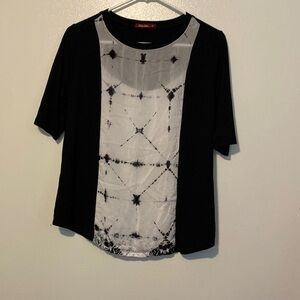 Bashara Lesser stunning blk and white layered 3/4 sleeve shirt med